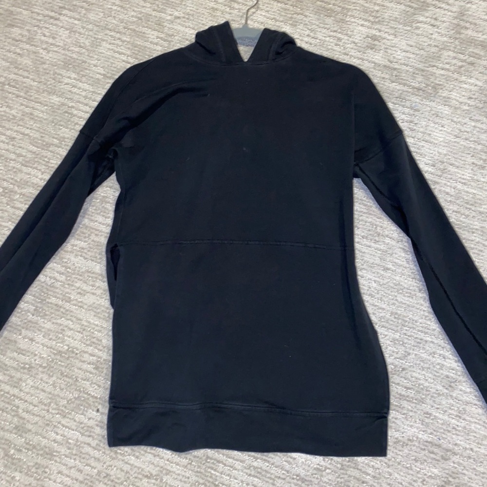 Lululemon black sweatshirt